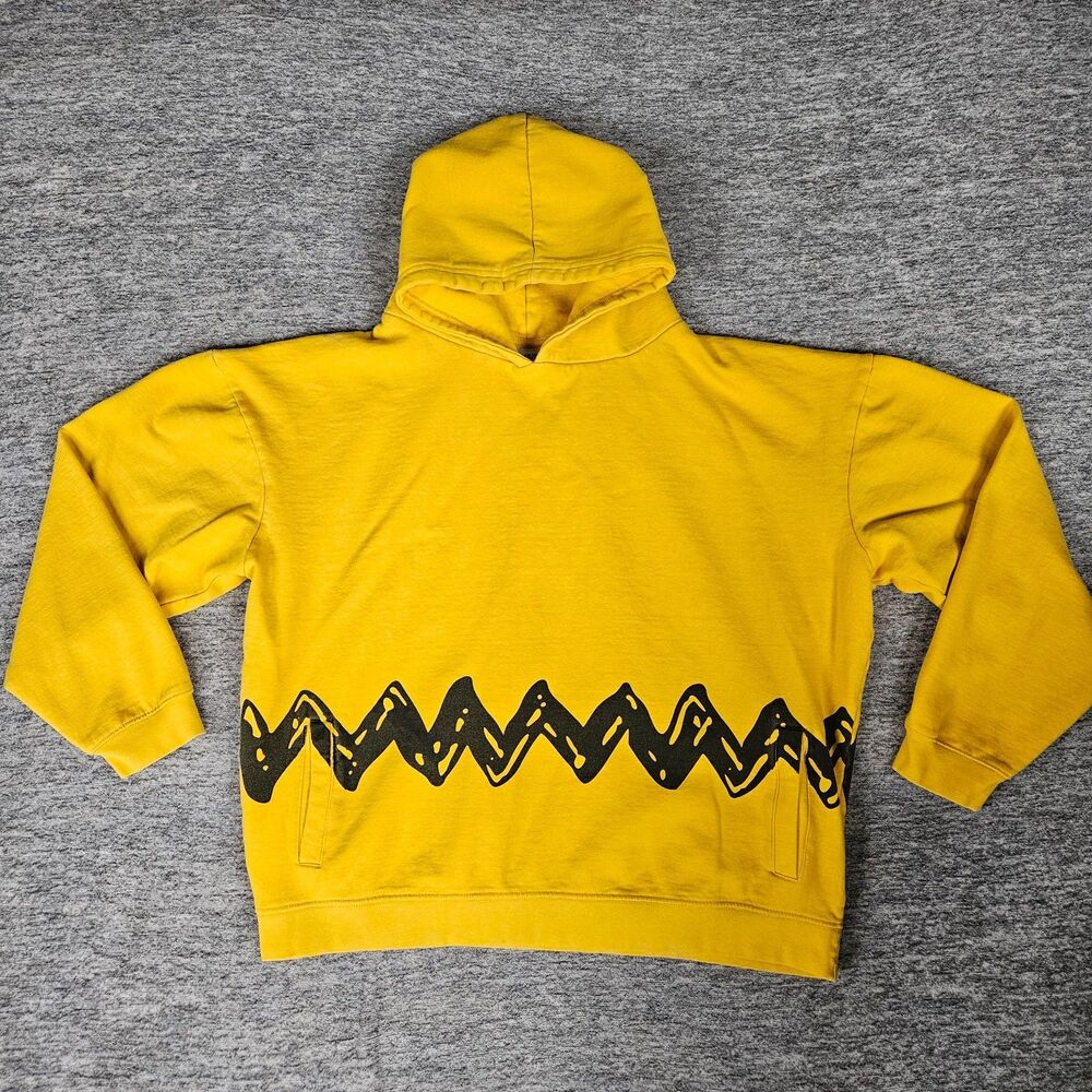 Peanuts Cedar Fair Hoodie Mens XL Yellow Charlie Brown Zig Zag Pullover Pockets